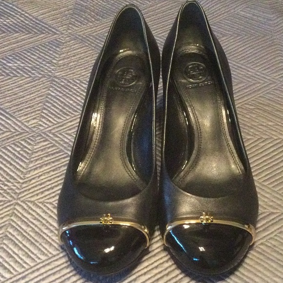 Tory Burch size 8 black smooth leather wedges for women - Picture 2 of 9